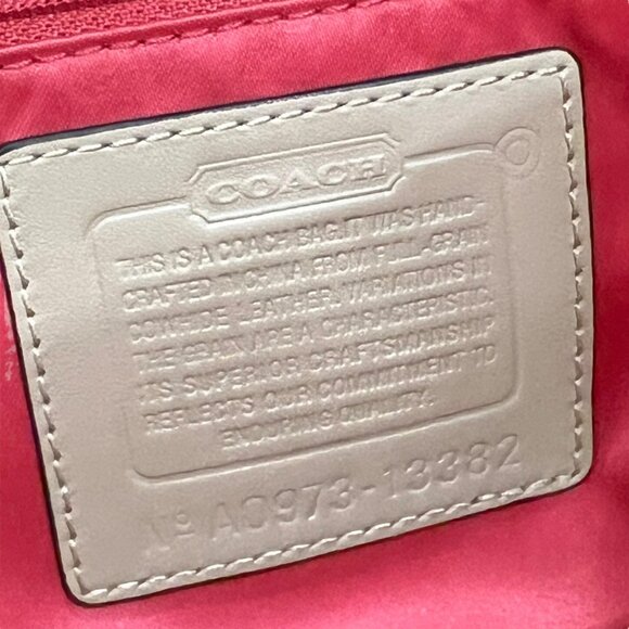 Coach Tan Leather Satchel Bag With Multiple Compartments & Gold Hardware - Picture 4 of 12